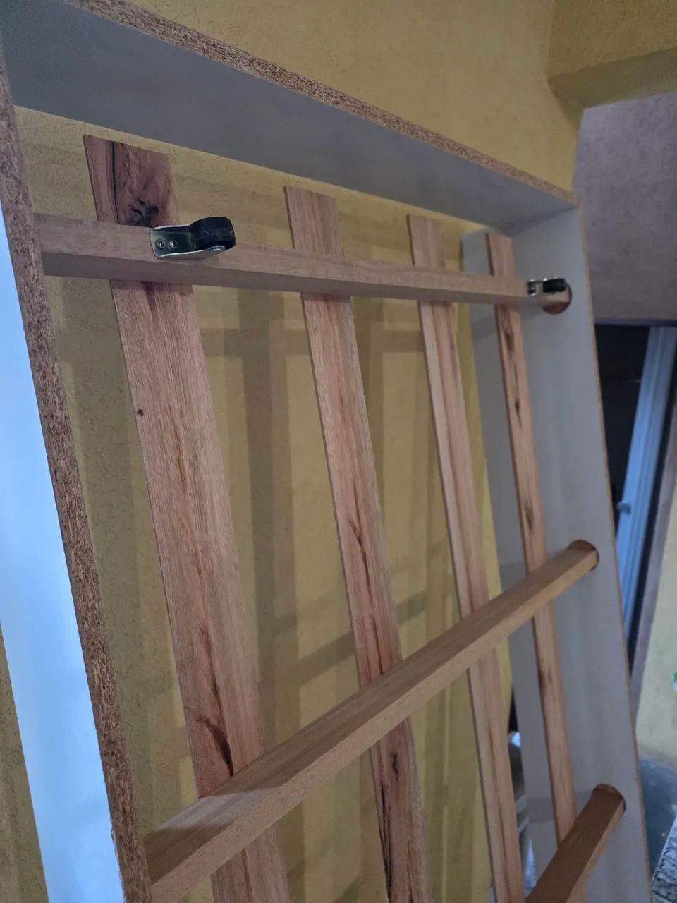 Estrado com rodinhas para cama auxiliar.  - Foto 2