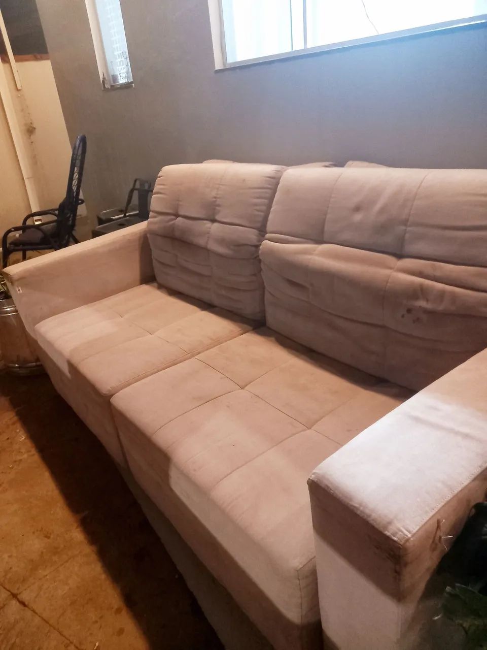 Vendo um sofá bonito e moderno em bom estado  - Foto 2