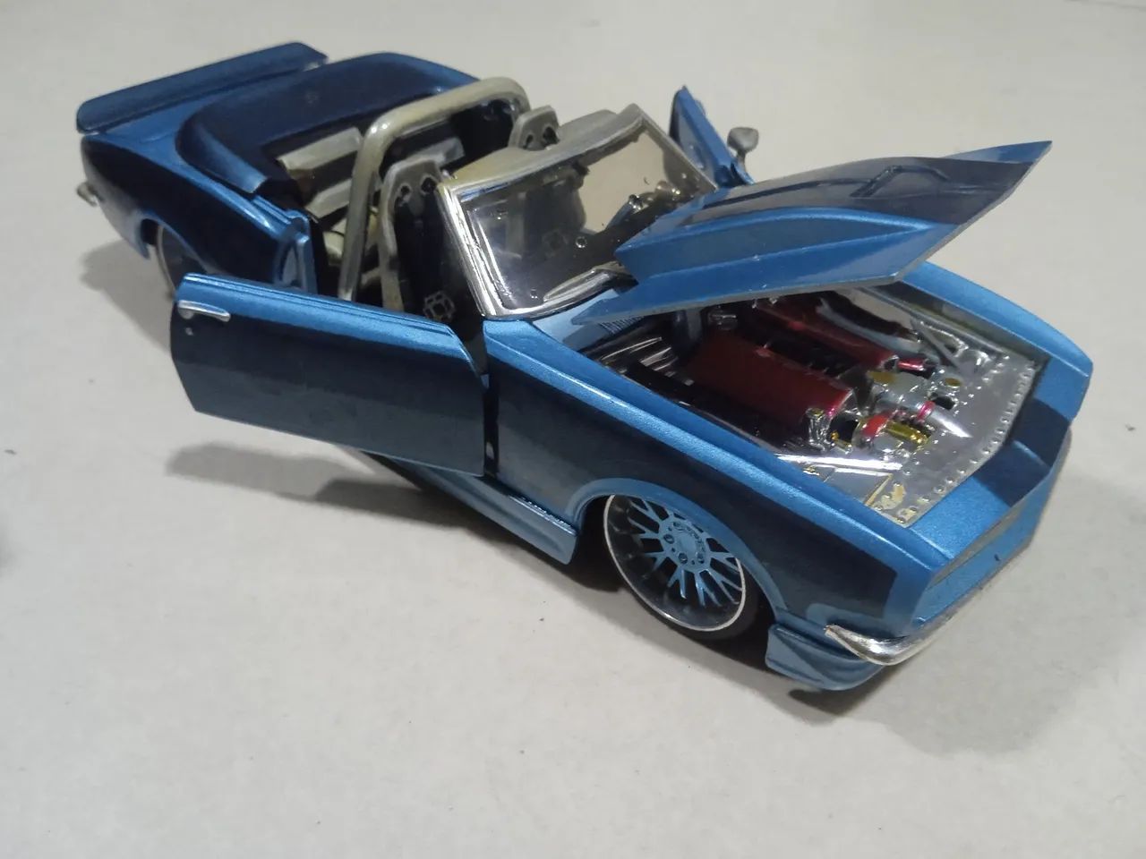 Auto modelo de Camaro SS e Ford Coe - Foto 4