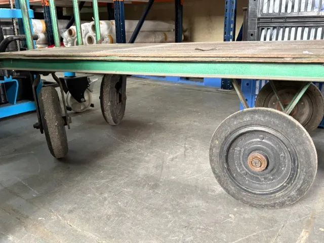 carrinho plataforma metal - Foto 2