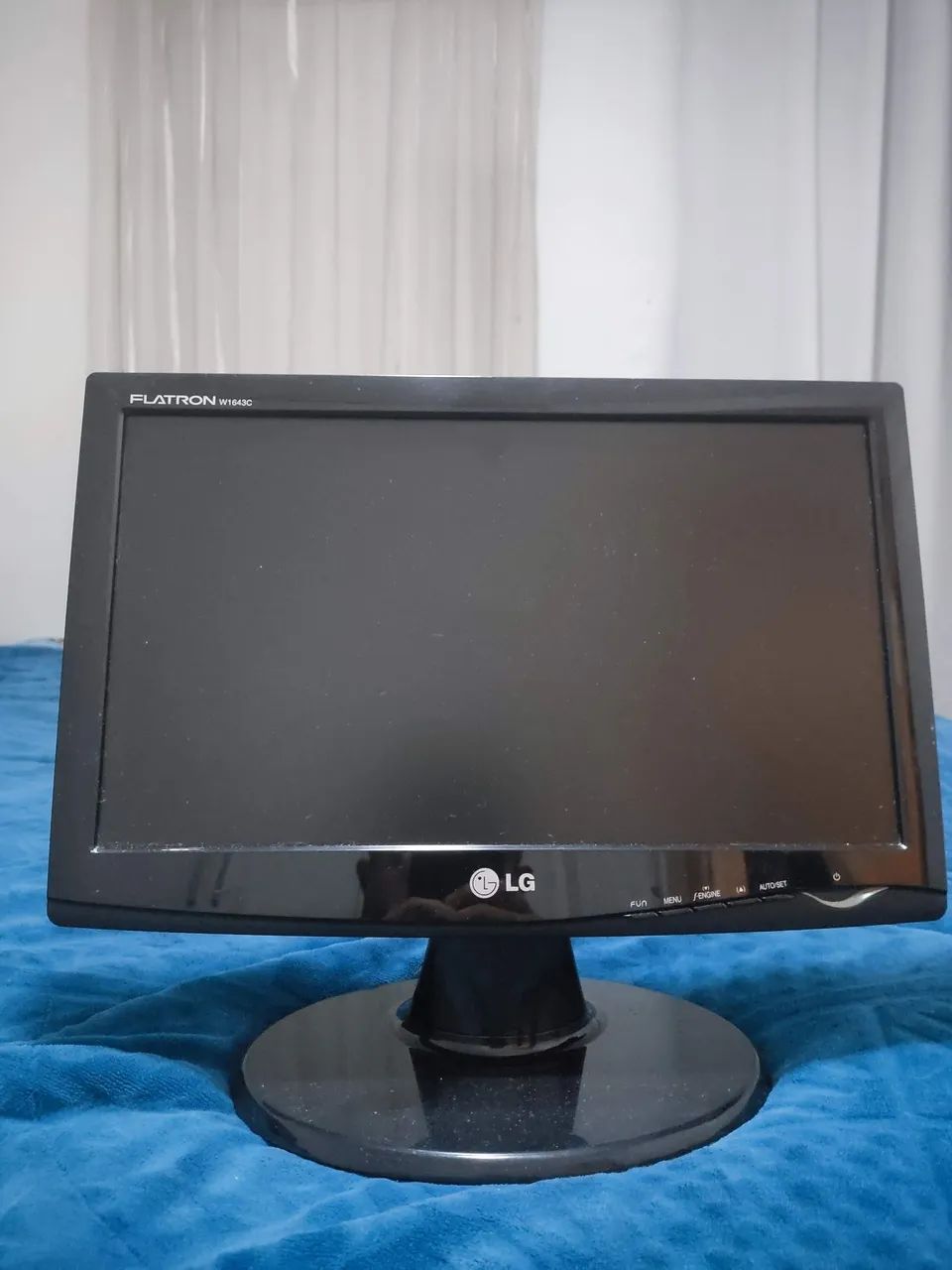 Monitor LG LCD 16"
