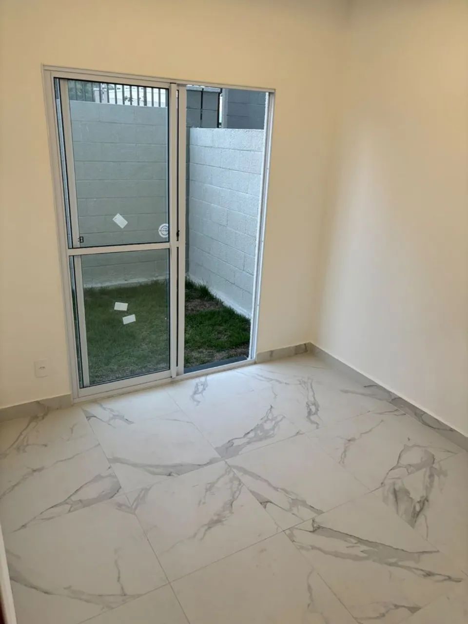 Apartamento dois quartos com quintal 