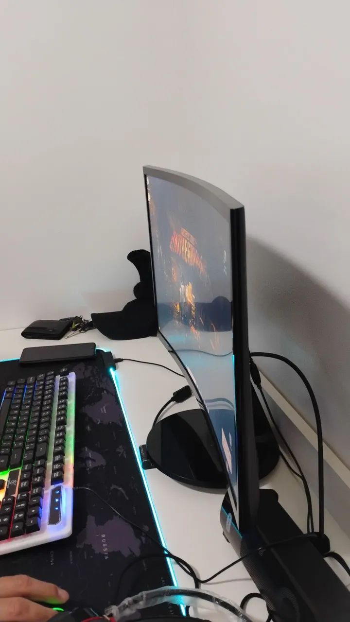 Vendo Monitor Curvado 24 polegadas 
