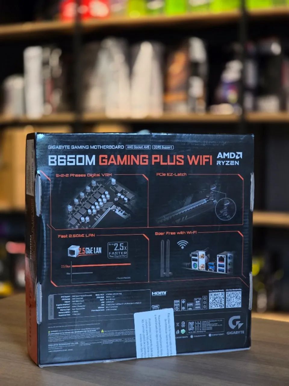 Placa-Mãe Gigabyte B650M Gaming Plus WiFi - Socket AM5, DDR5 - Foto 2