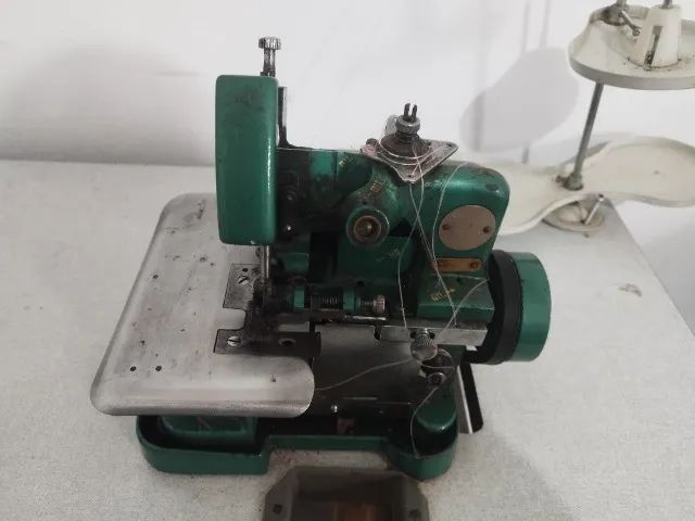 Máquina Overloque Industrial 