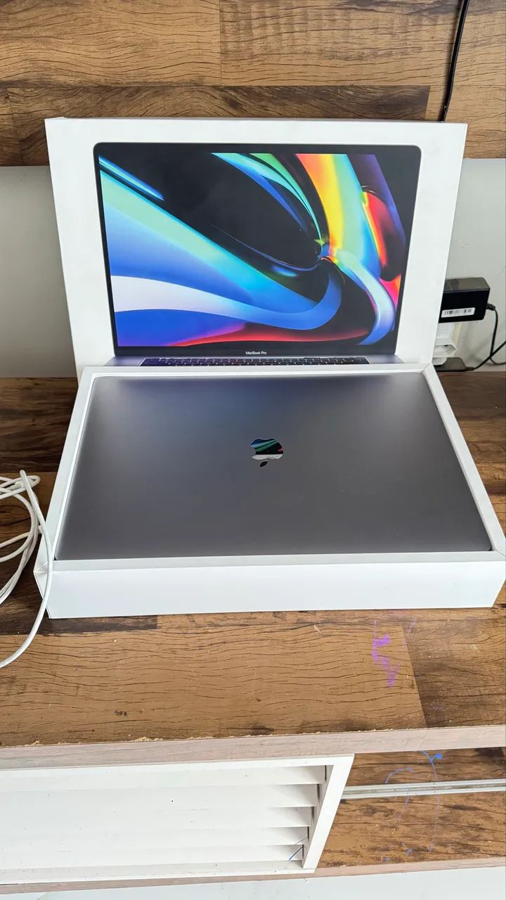 MACBOOK PRO 16 - Foto 2