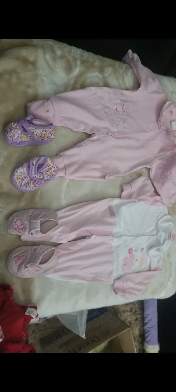 LOTE 50 PEÇAS ROUPA BEBÊ MENINA - Foto 6