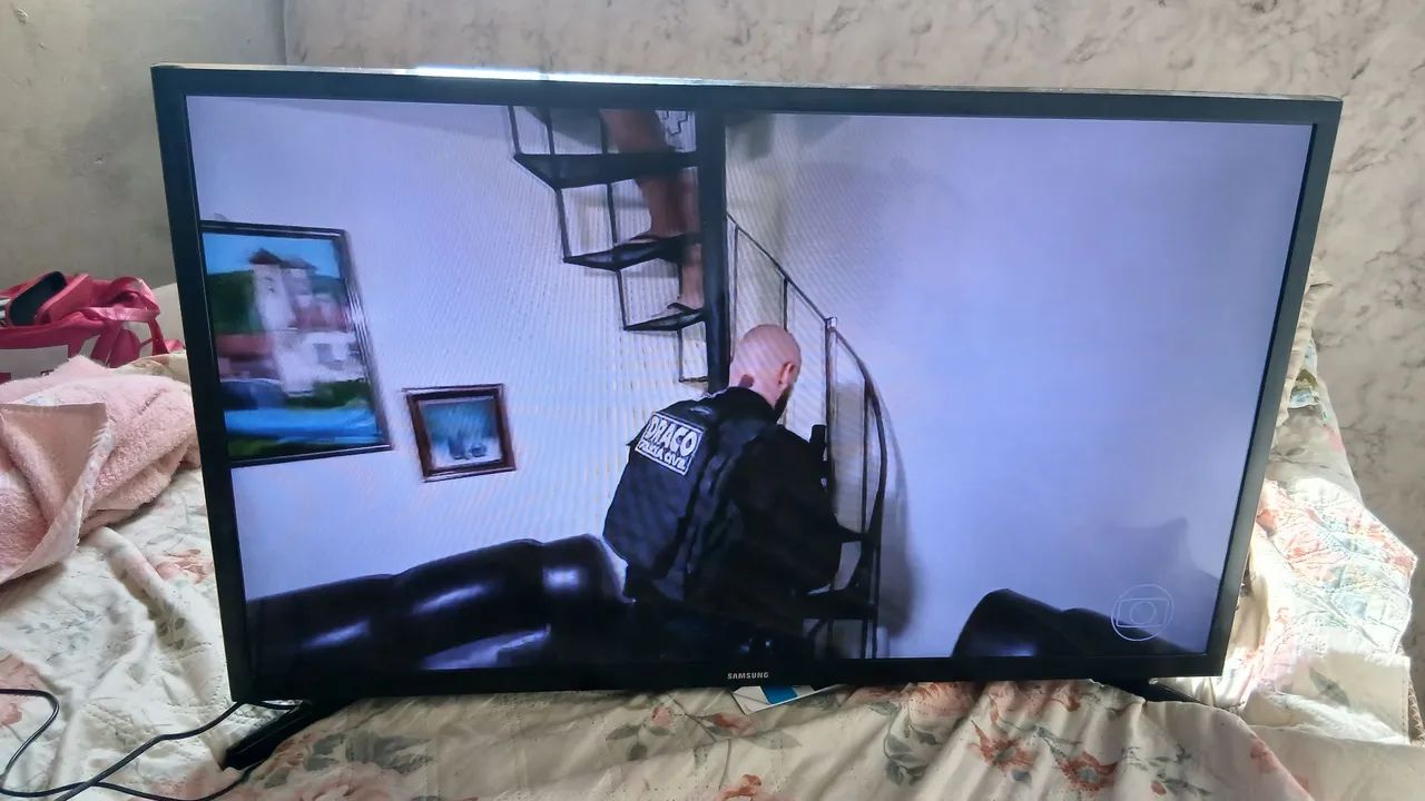  Vendo smart tv Samsung 32 polegadas  - Foto 2