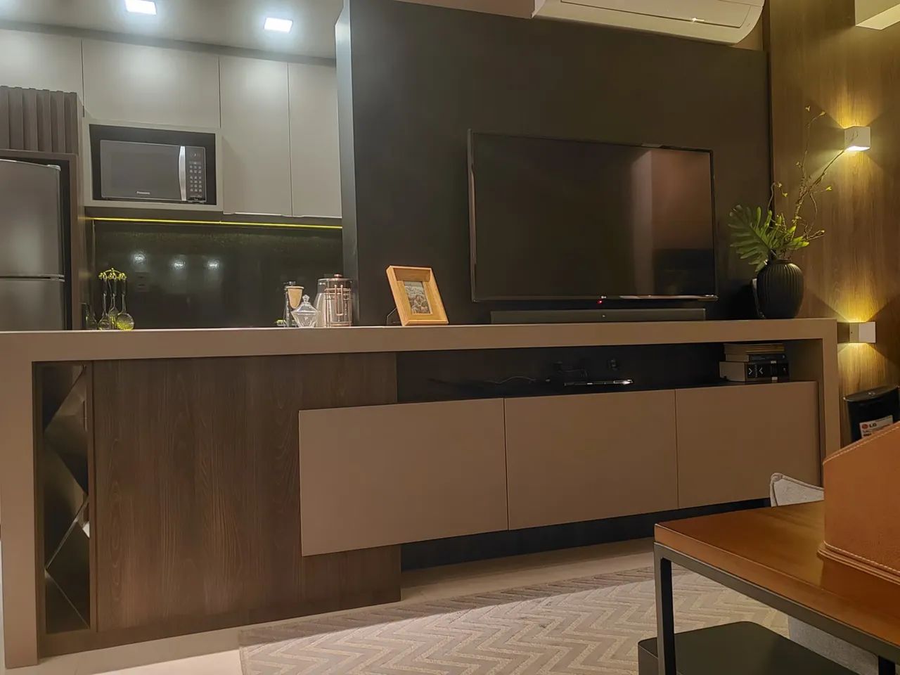 Apartamento com 2 Quartos (1 Suíte) Próximo à Praça Nereu Ramos - Foto 5