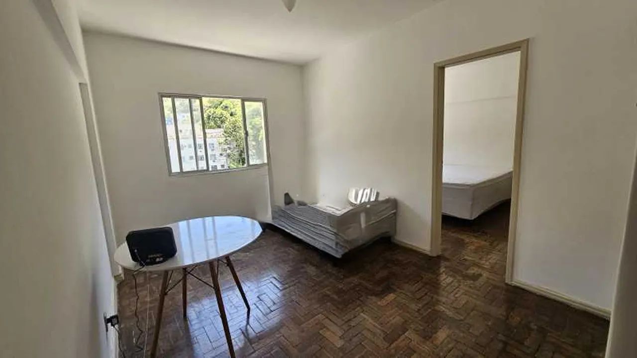 Apartamento : / Residencial / Glória