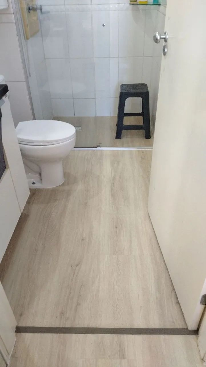 Pisos vinílicos e pisos laminados  - Foto 5