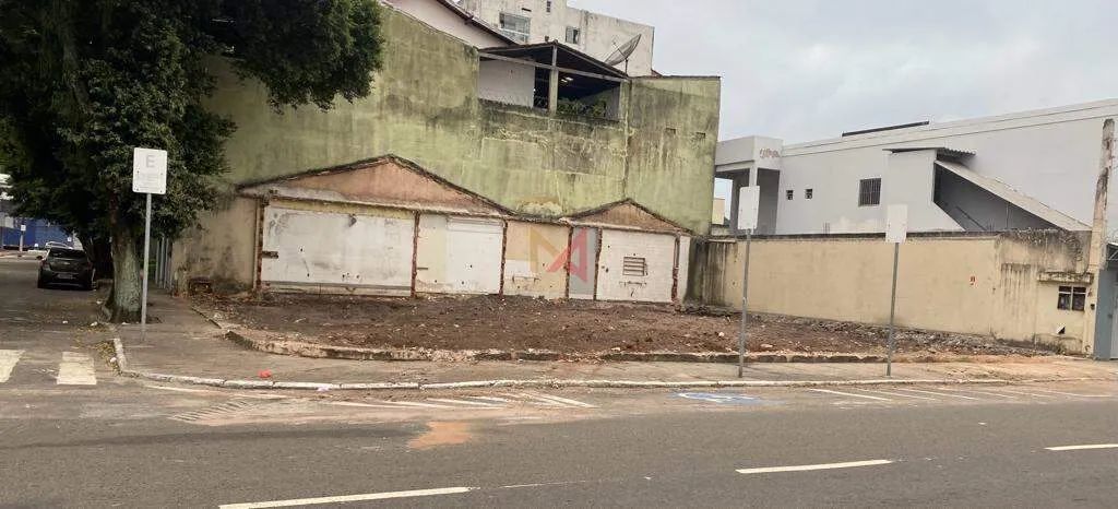 TERRENO de Esquina à venda