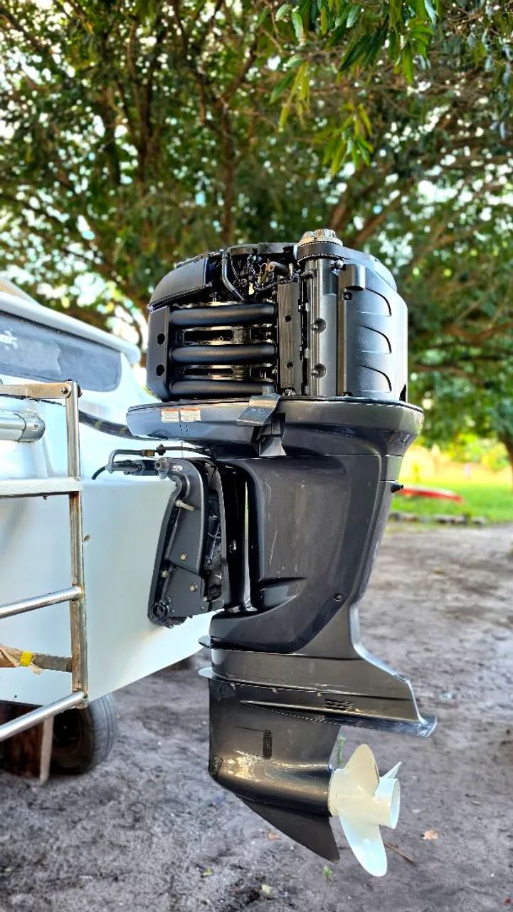 Motor de Popa Yamaha 250 HP 4 Tempos - Revisado e Pronto para Uso - Foto 3