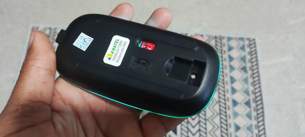 mouse sem fio recarregável bluetooth e 2.4G - Foto 2