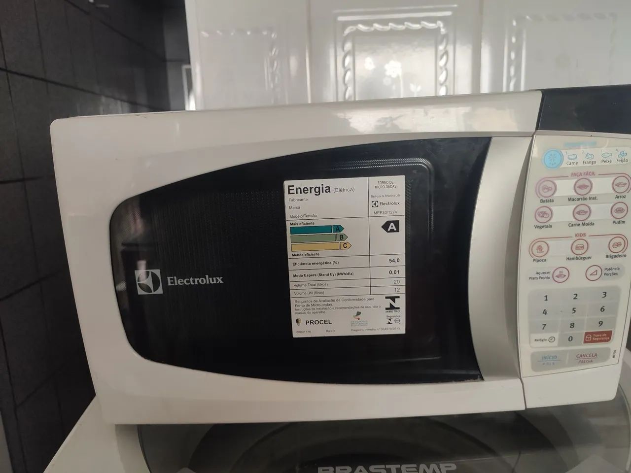Microondas semi Novo
