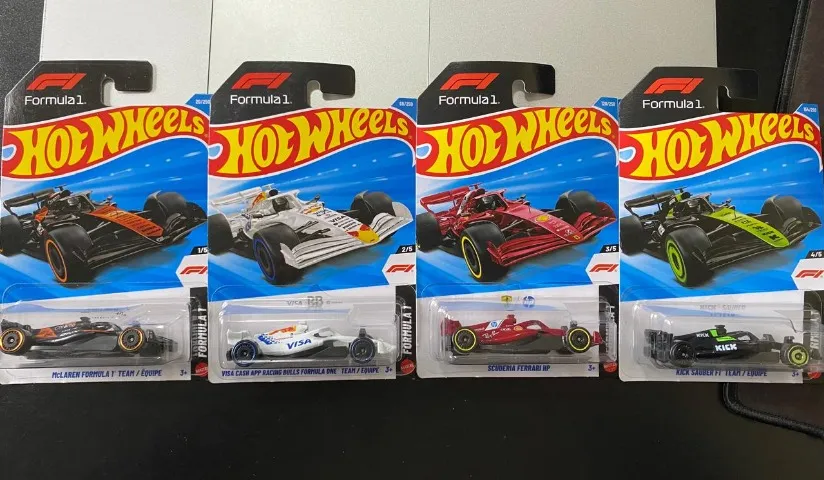 Hot Wheels - Ferrari SF90 e MCLAREN F1 - Hobbies e coleções