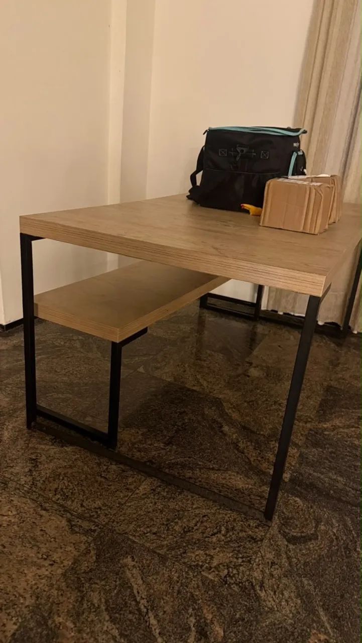 Mesa e banco