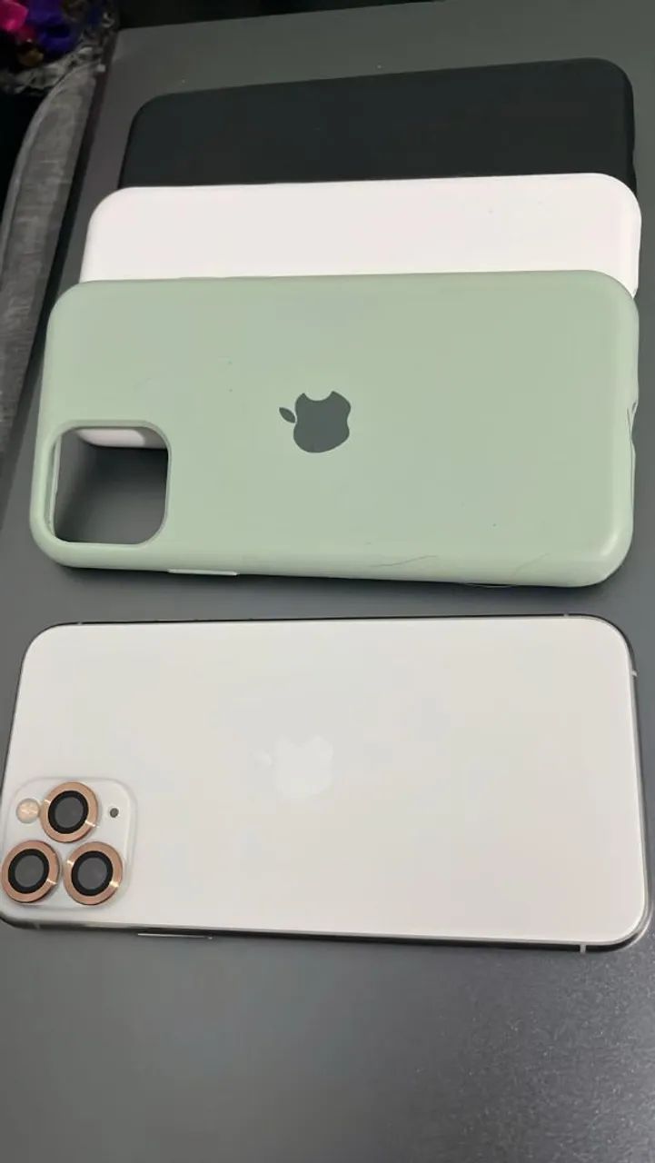 IPHONE 11 PRO MUITO CONSERVADO - Celulares e Smartphones