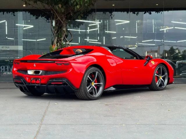Ferrari 296 GTS (Híbrido), foto 9 de 20