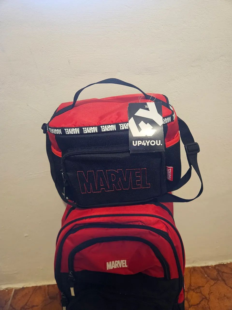 Mochila marvel com lancheira - Foto 5