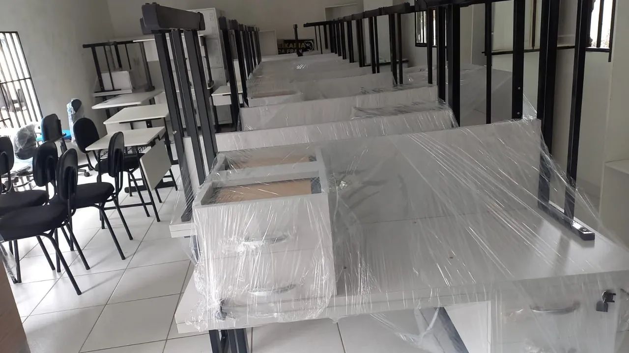 Mesa de braço em mdf com duas gavetas 
