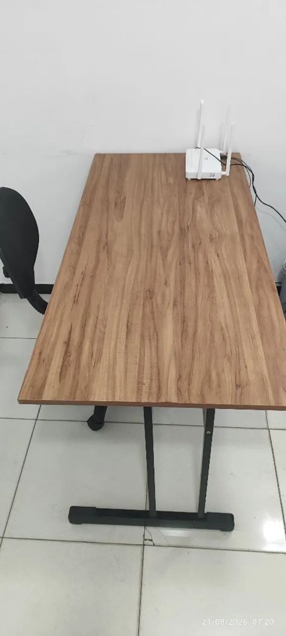 Mesa para escritório. - Foto 3