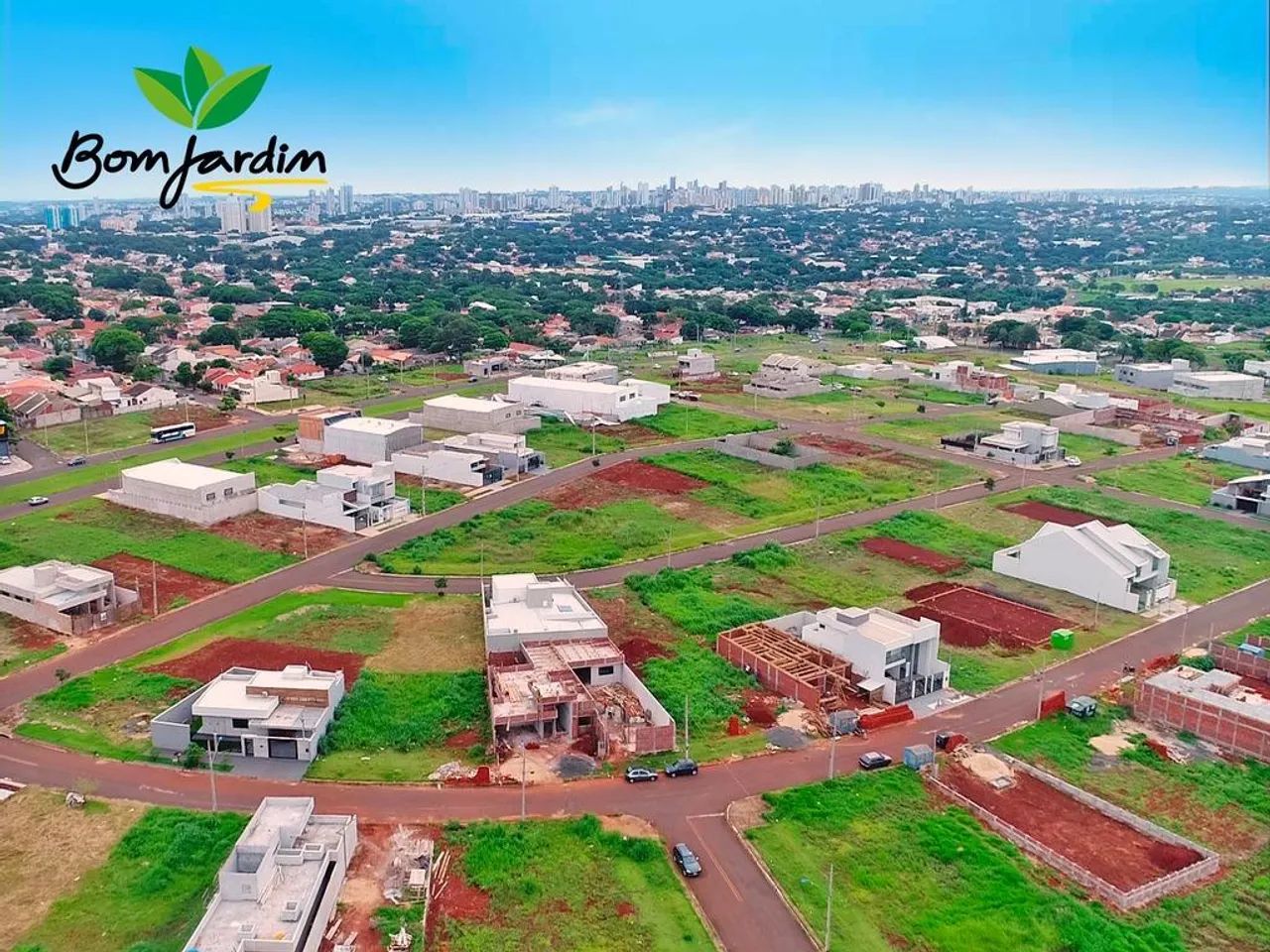 Terreno com 400 m² à Venda no Cj Hab Requião - Maringá - Foto 3