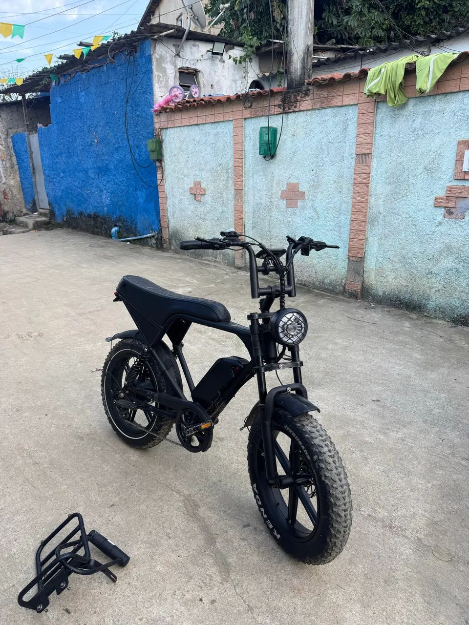 V8 pro  - Foto 2