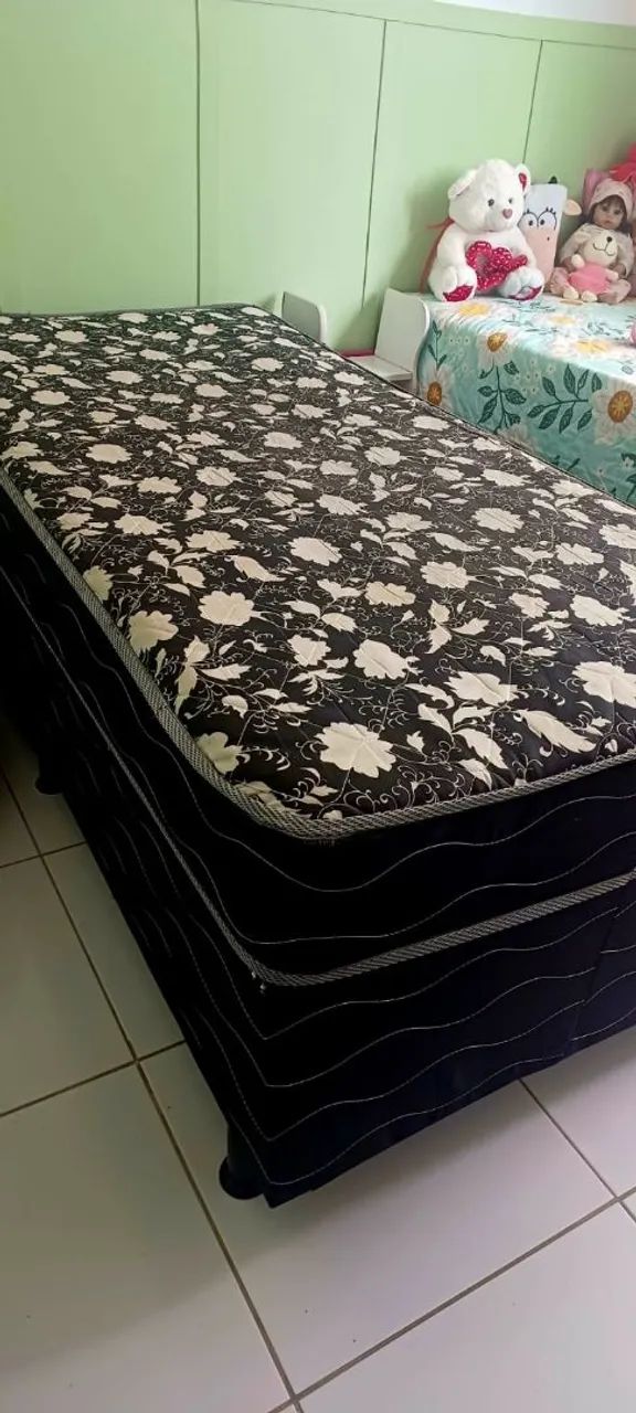 Vendo cama box solteiro