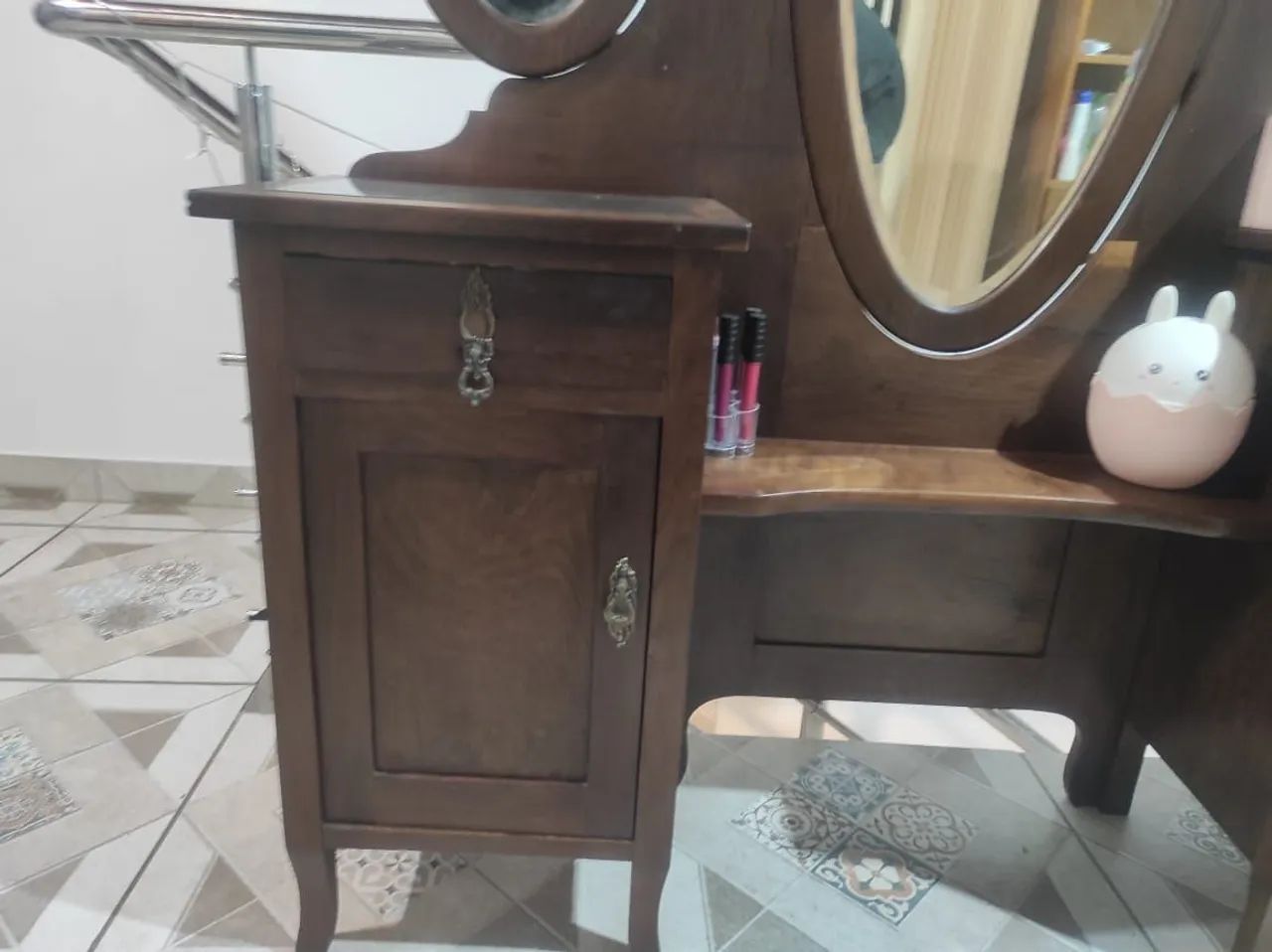 Penteadeira de madeira antiga  - Foto 2