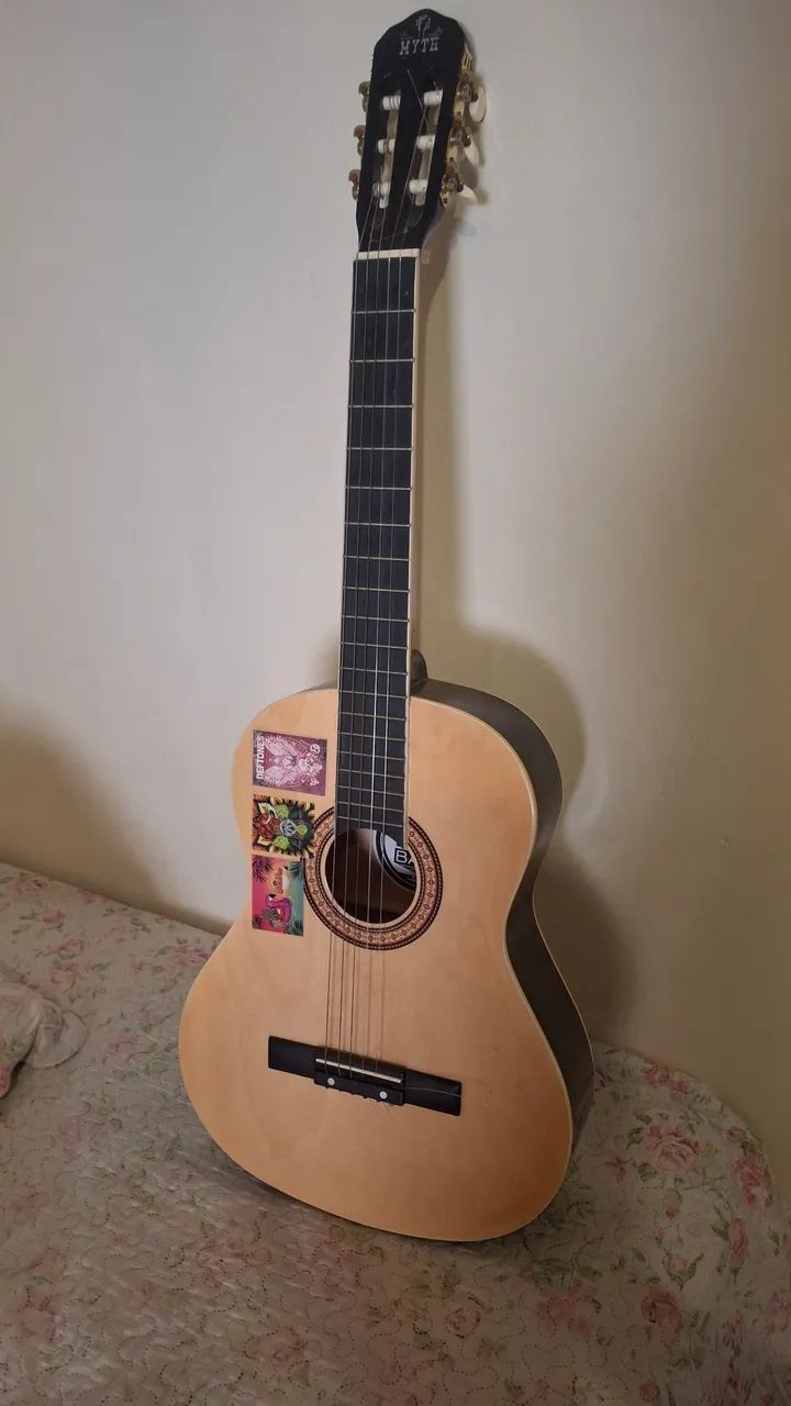 VIOLÃO NYLON USADO