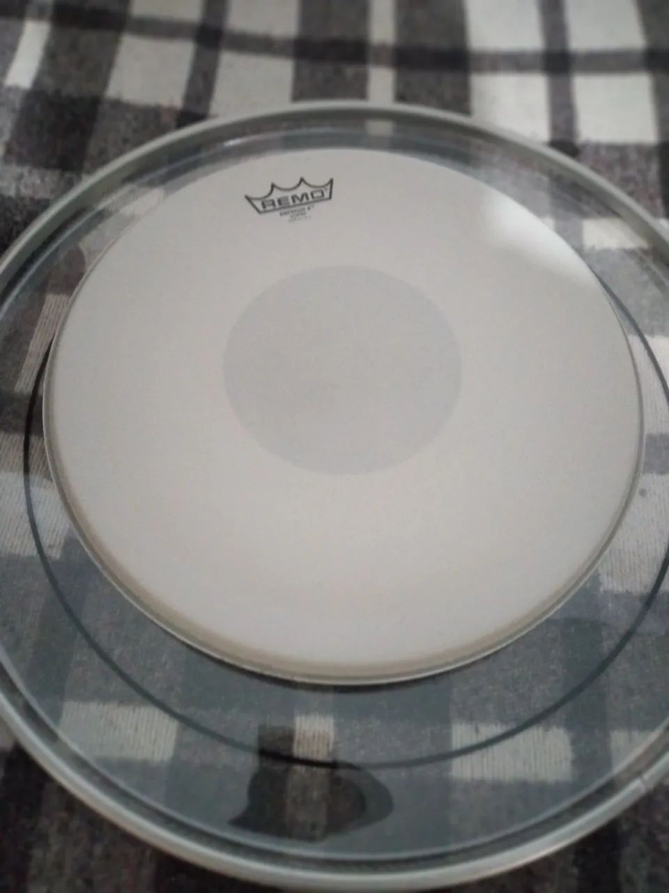 Kit peles Remo Pinstripe Made in USA 10" 12" 14" 20" + Pele Remo Emperor X 14" - Foto 3