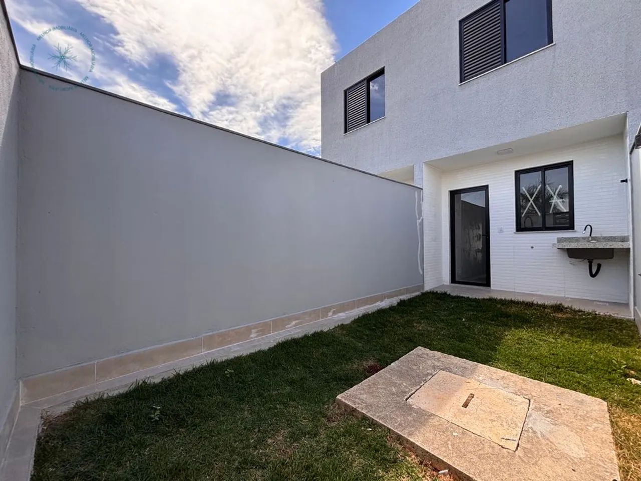 Casa geminada nova no Copacabana/ BH/MG de 2 quartos com 2 suítes e 2 vagas - Foto 4