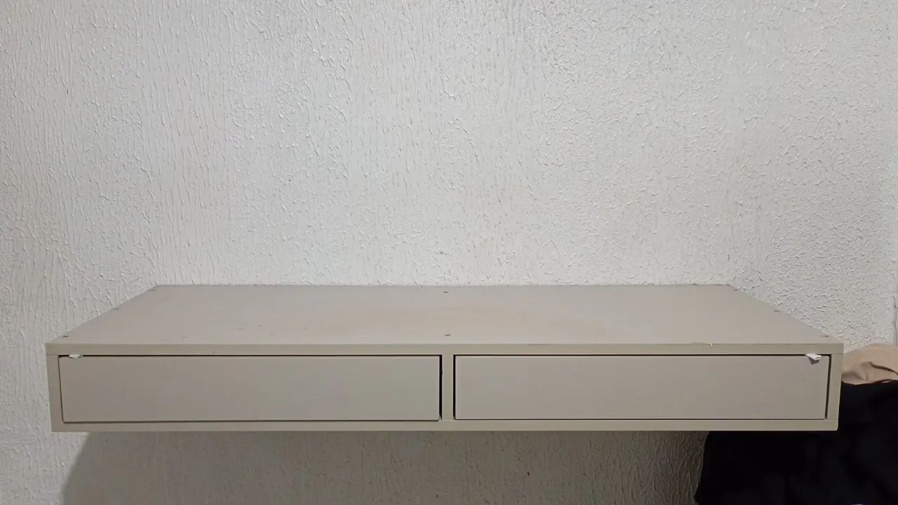 Espelho e penteadeira 