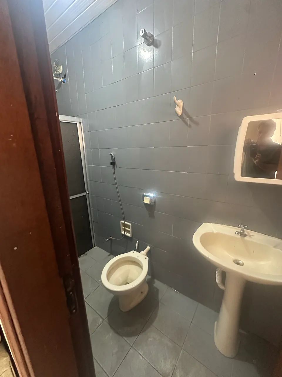 Quitinete mobiliada 2 quartos em ótima localização  - Foto 2