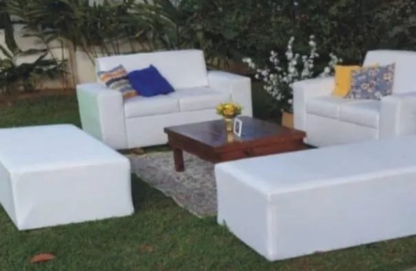ALUGUEL DE MÓVEIS, MESAS E CADEIRAS PARA EVENTOS