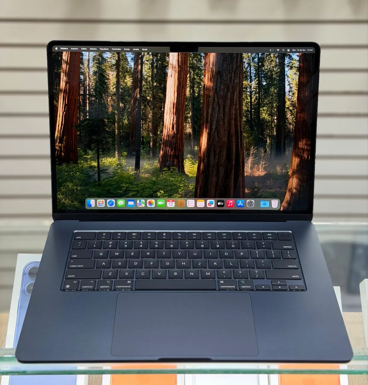 Macbook air 15 polegadas m3 16gb / 256gb apenas 2 dias de ativação