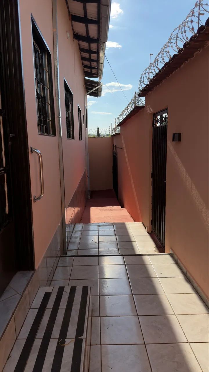 Aluga se casa abaixo da Faculdade Anhanguera - Foto 5