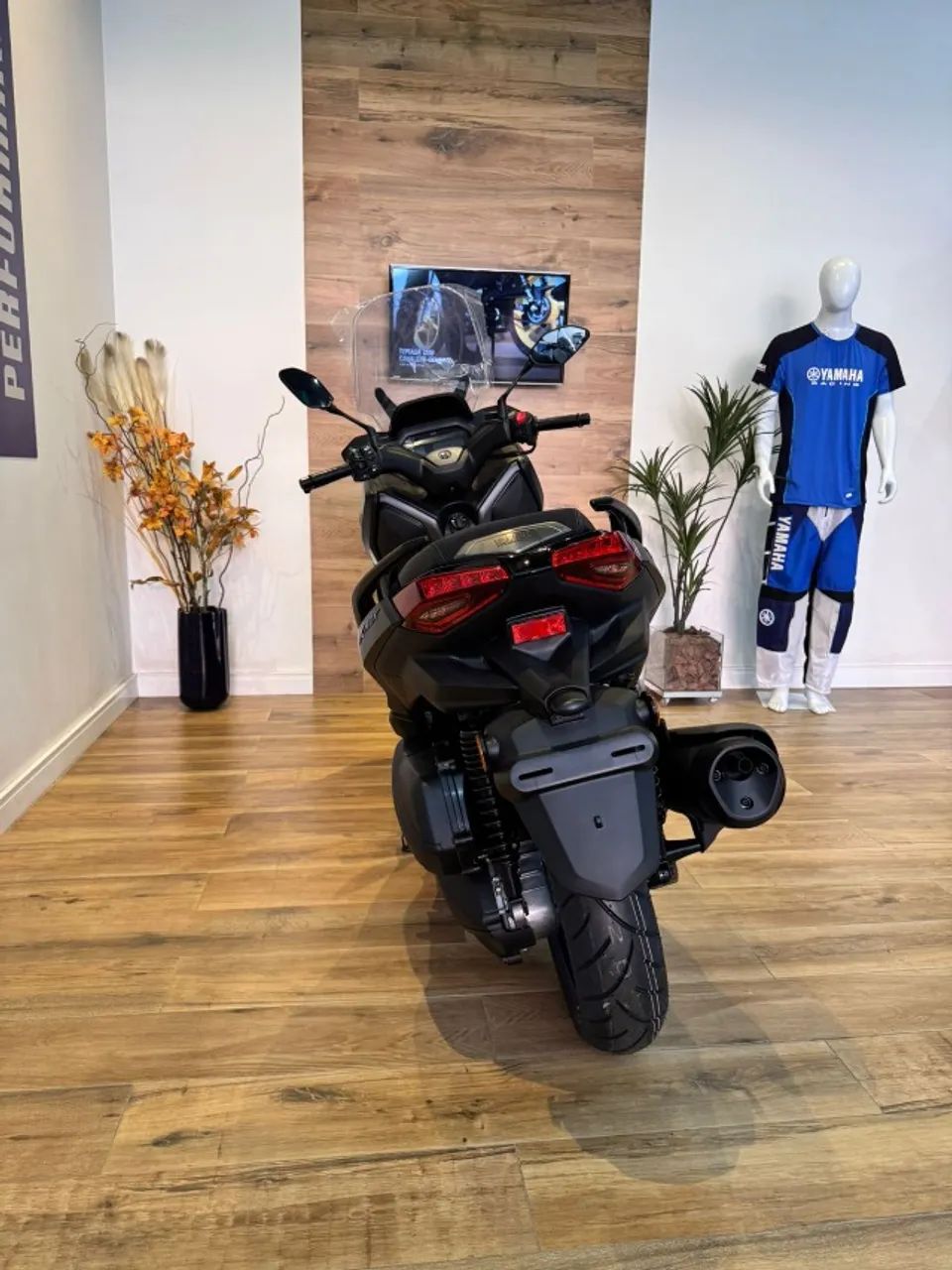 NOVA XMAX 300 ABS Connect 2026 - Foto 3