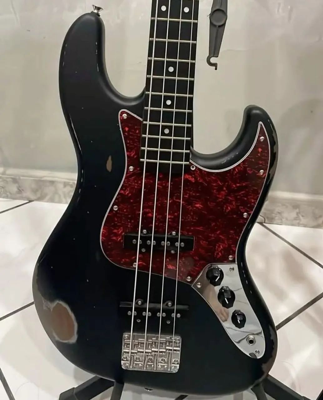 Baixo Tagima TBA-73 Relic