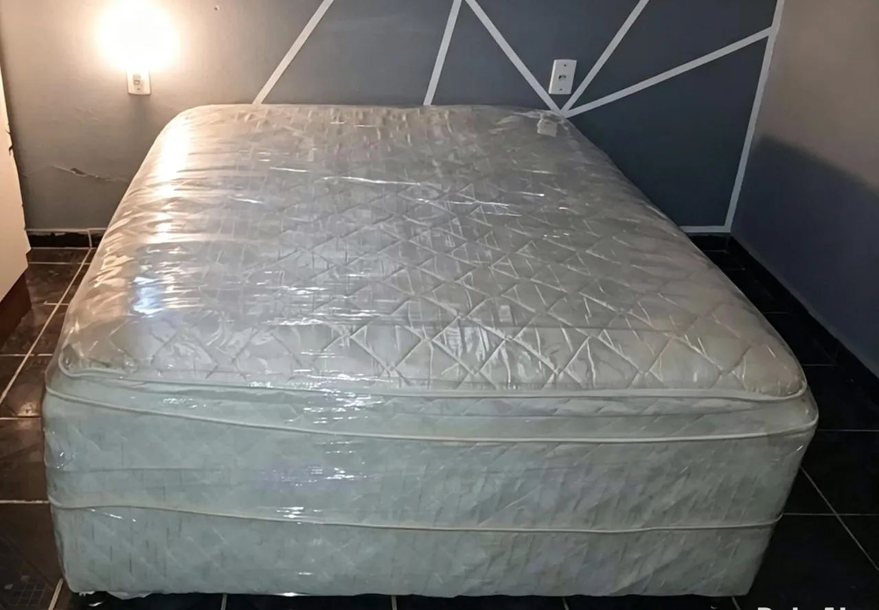 Cama box casal de molas e espuma bem confortavel e higienizada - Foto 2