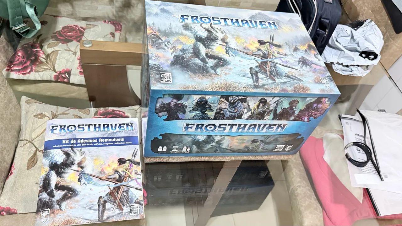 Frosthaven + Adesivos Removíveis + Insert