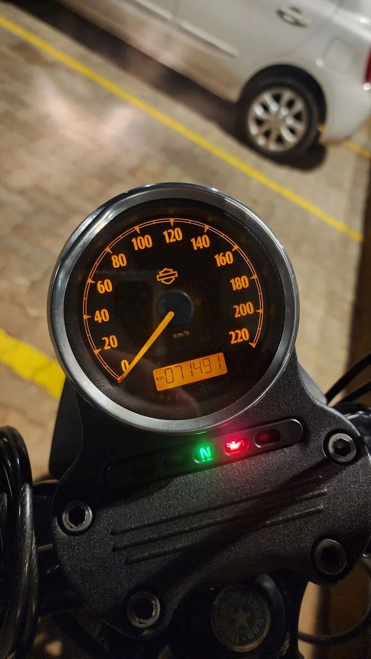 Harley Iron 883 ano 2015 - Foto 5