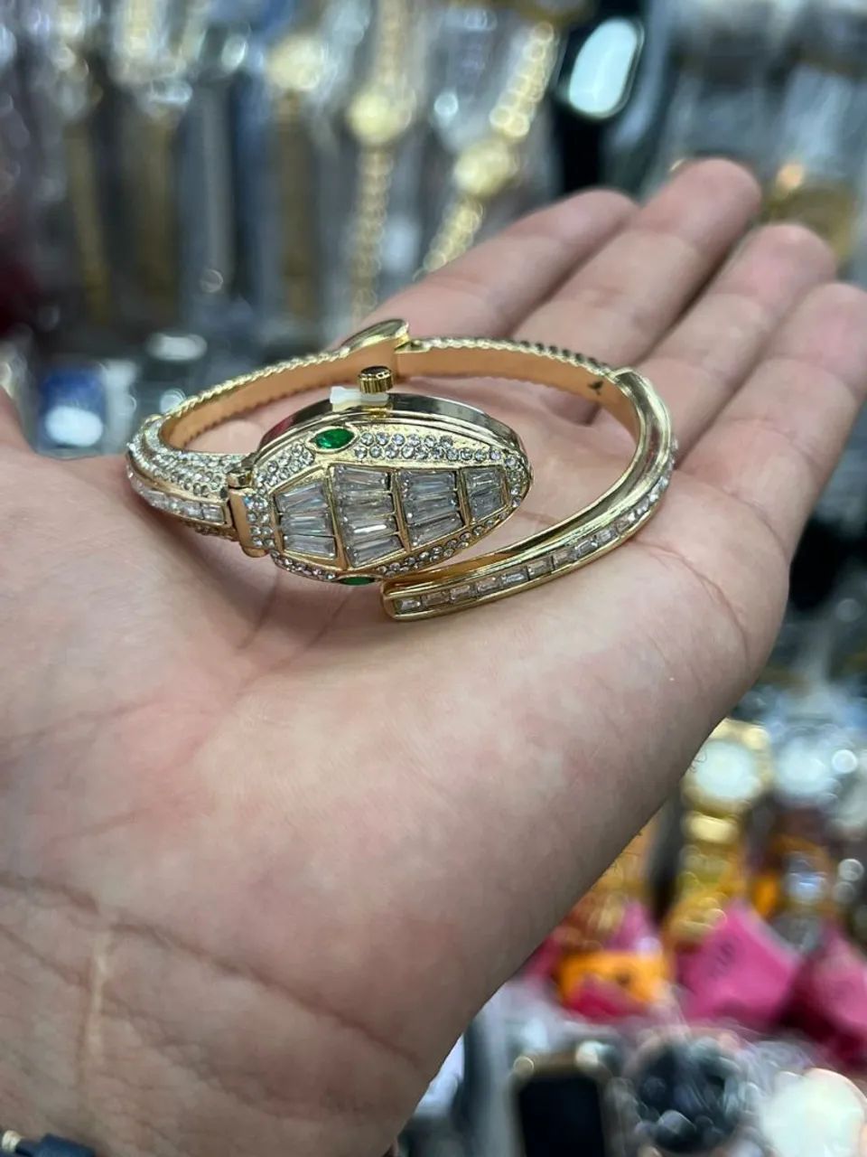 Novidade - Relógio Feminino Modelo Serpente Cravejado - Elegante e Sofisticado - Foto 2