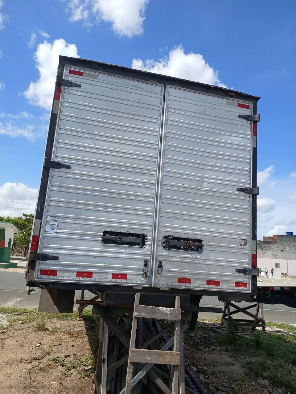 Vendo esse baú 3x4 - Foto 6