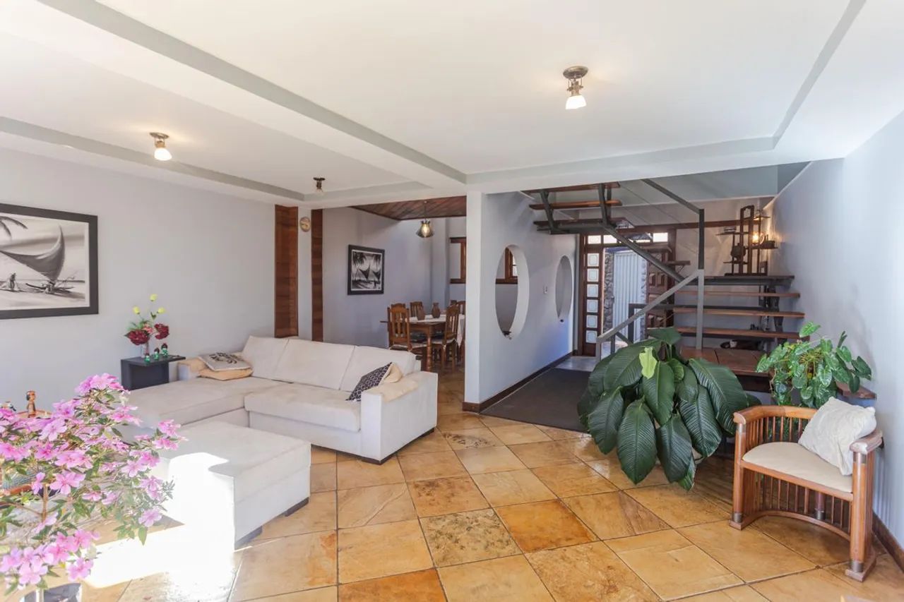 Casa à Venda - São Lucas, 4 Quartos, 375 m2