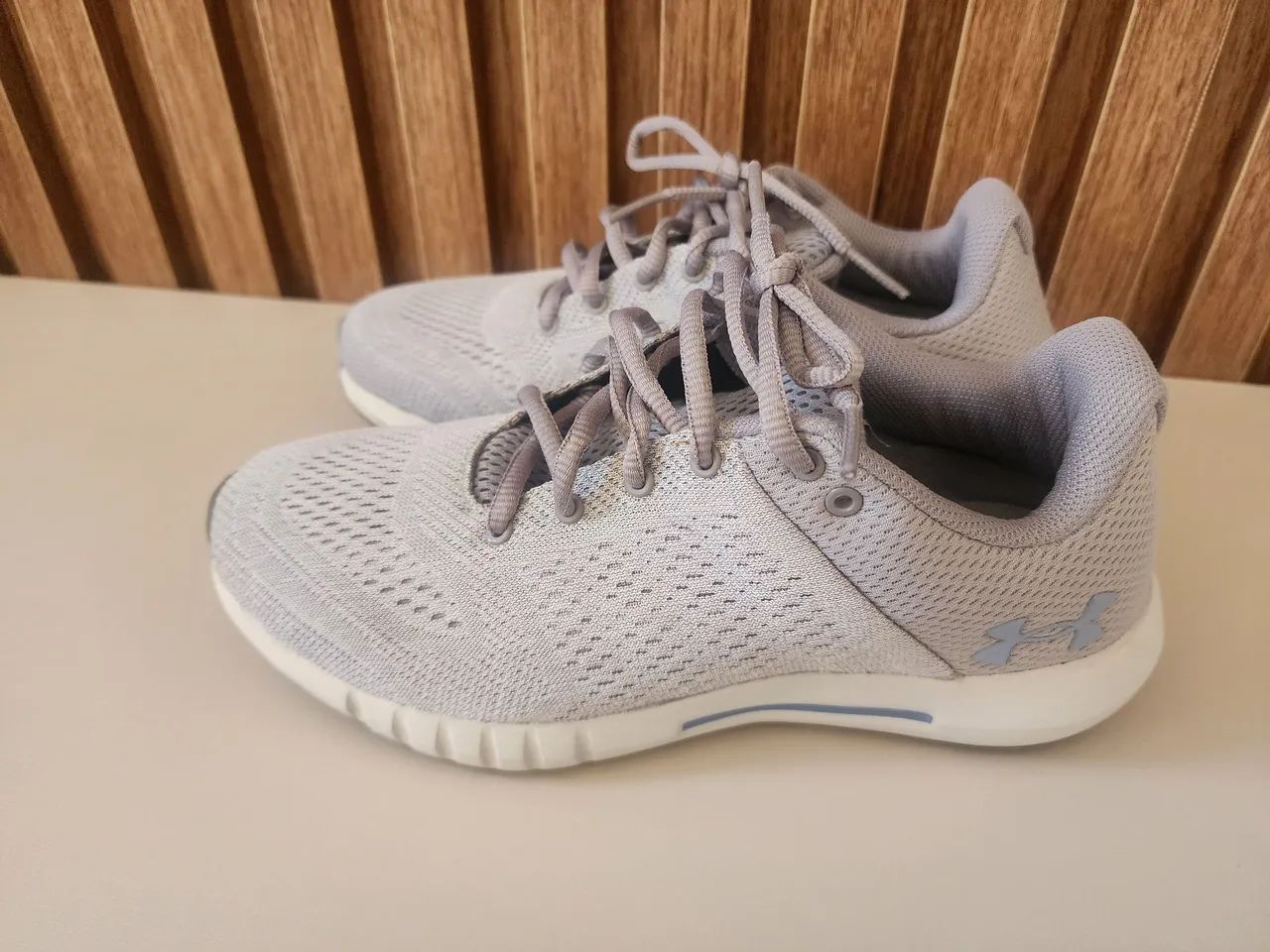 Tenis Feminino Under Armour  original 