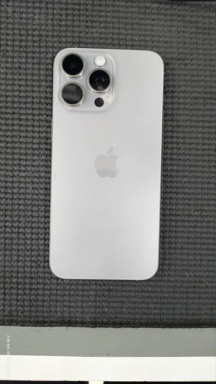 iPhone 15 Pro Max - Foto 2
