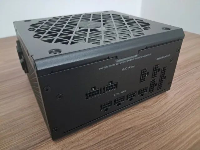 Fonte CORSAIR RM750x SHIFT - Foto 4
