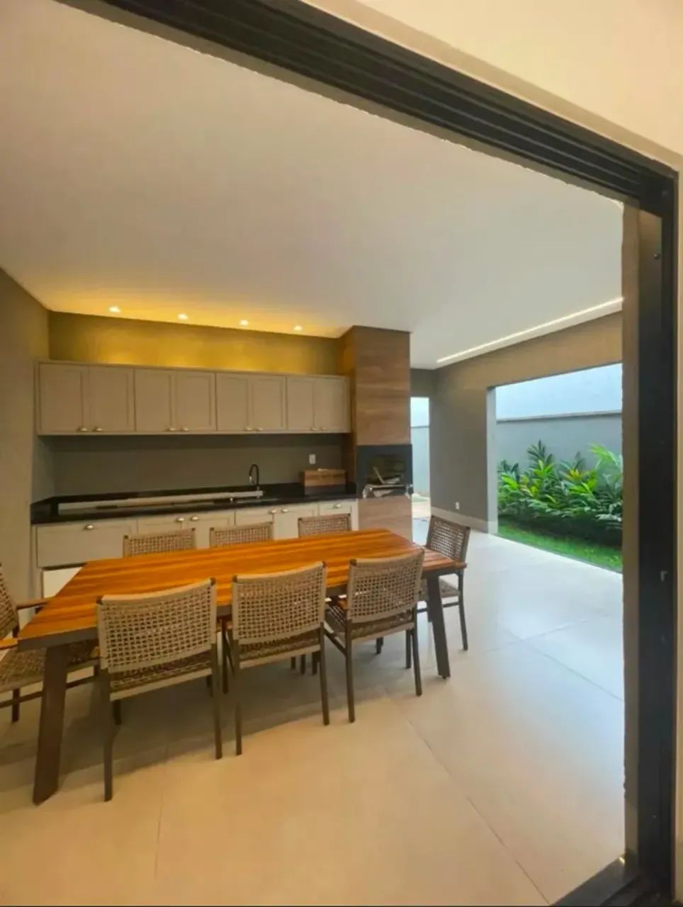 Casa Nova térrea para aluguel com 235 metros quadrados com 4 quartos - Foto 5